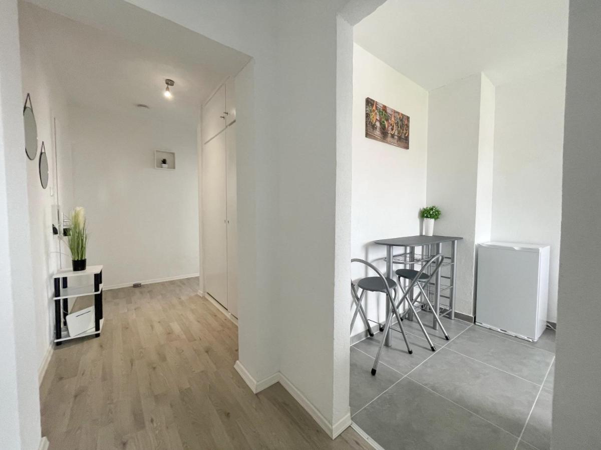 Perfekte 1,5 Wohnung Zentral In Leonberg Gegenueber Einkaufzentrum Exterior foto