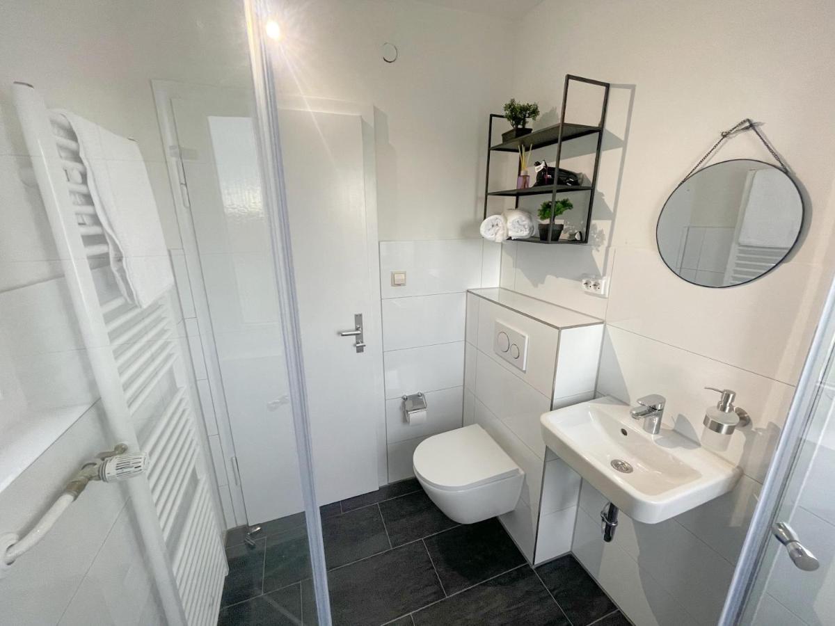 Perfekte 1,5 Wohnung Zentral In Leonberg Gegenueber Einkaufzentrum Exterior foto